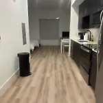 Cozy One Bedroom & Loft Sunset Free Off Site Parking And Wifi